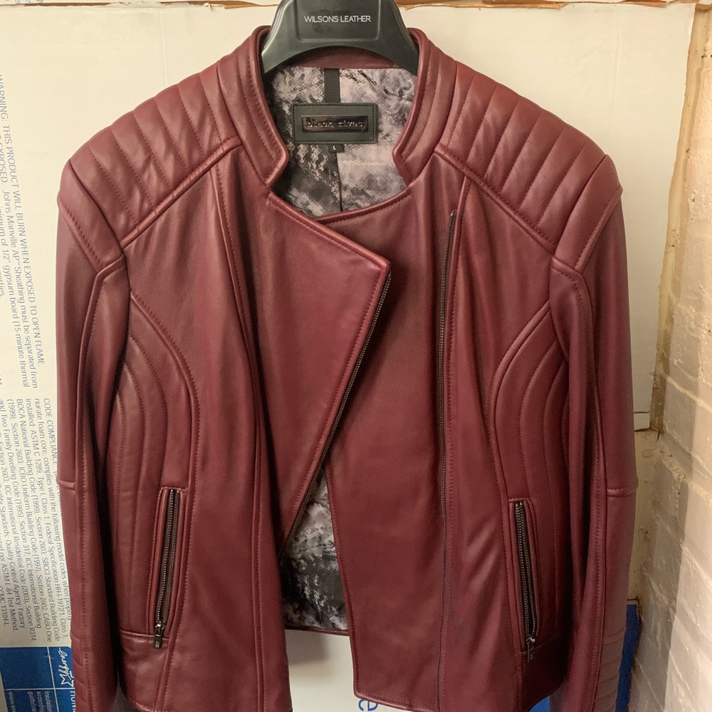 Wilson’s Leather Jacket with zip/ Size L